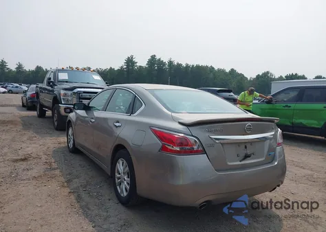 2014 Nissan Altima 2.5 S из США, поврежденный, VIN 1N4AL3AP0EC130543